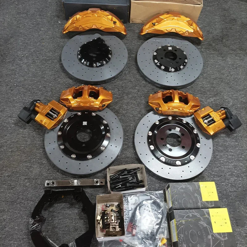 New Carbon Ceramic Lightweight Disc Brake Rotors 10 Pot with Rear EPB Caliper for Mercedes W213 G82  W205 Ceramic Disc W167