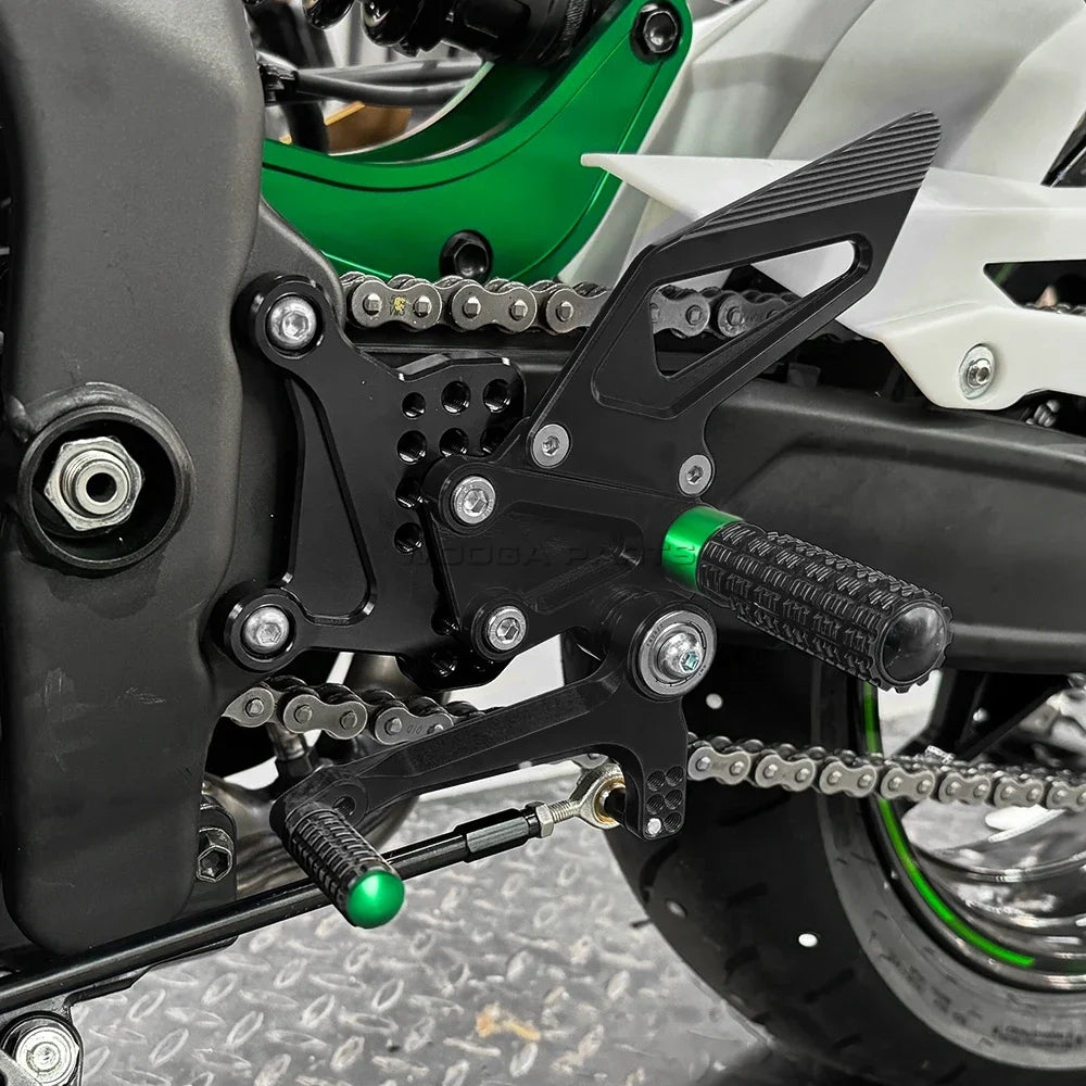 For Kawasaki Ninja ZX4R ZX4RR ZX25R Adjustable Rearset Rear Footpeg Rear Sets ZX-4R ZX-25R Backstep Back Step Kit 4 Position
