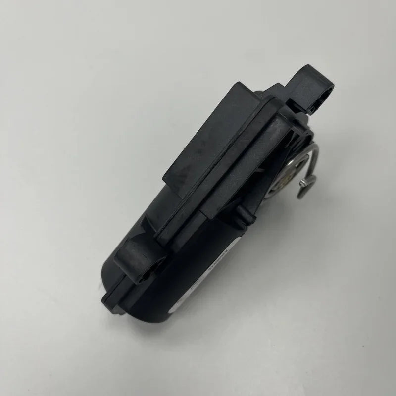 Suitable for Land Rover Range Rover Evoque Velar Discovery Electronic Exhaust Valve LR117492 Car Spare Parts