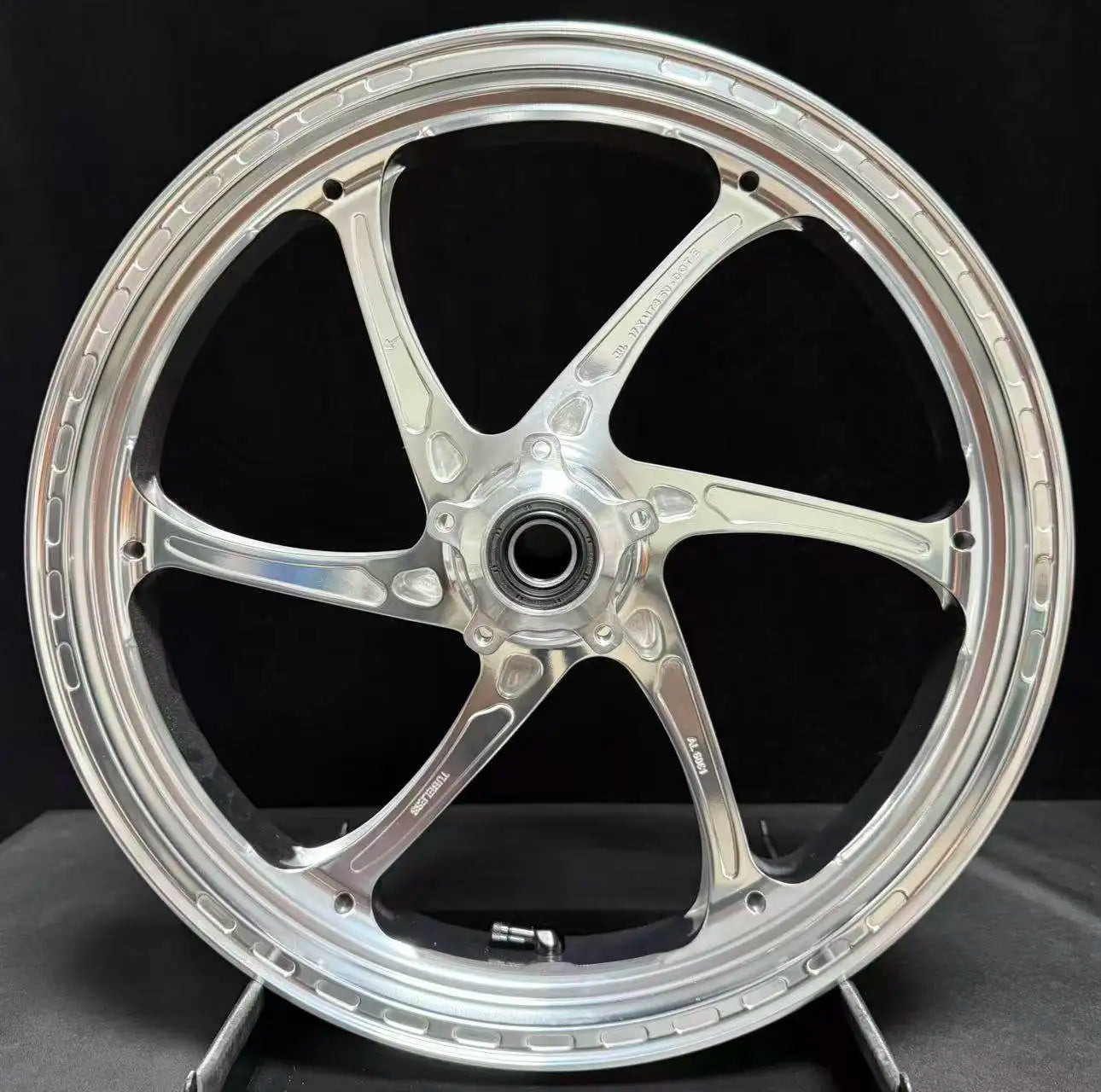 Suitable for Ducati Panigale V4 Streetfighter V4 2018-2025 Forged Aluminum Alloy Wheel Hubs - CNC Lightweight Performance Wheels