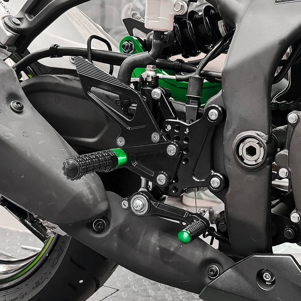 For Kawasaki Ninja ZX4R ZX4RR ZX25R Adjustable Rearset Rear Footpeg Rear Sets ZX-4R ZX-25R Backstep Back Step Kit 4 Position
