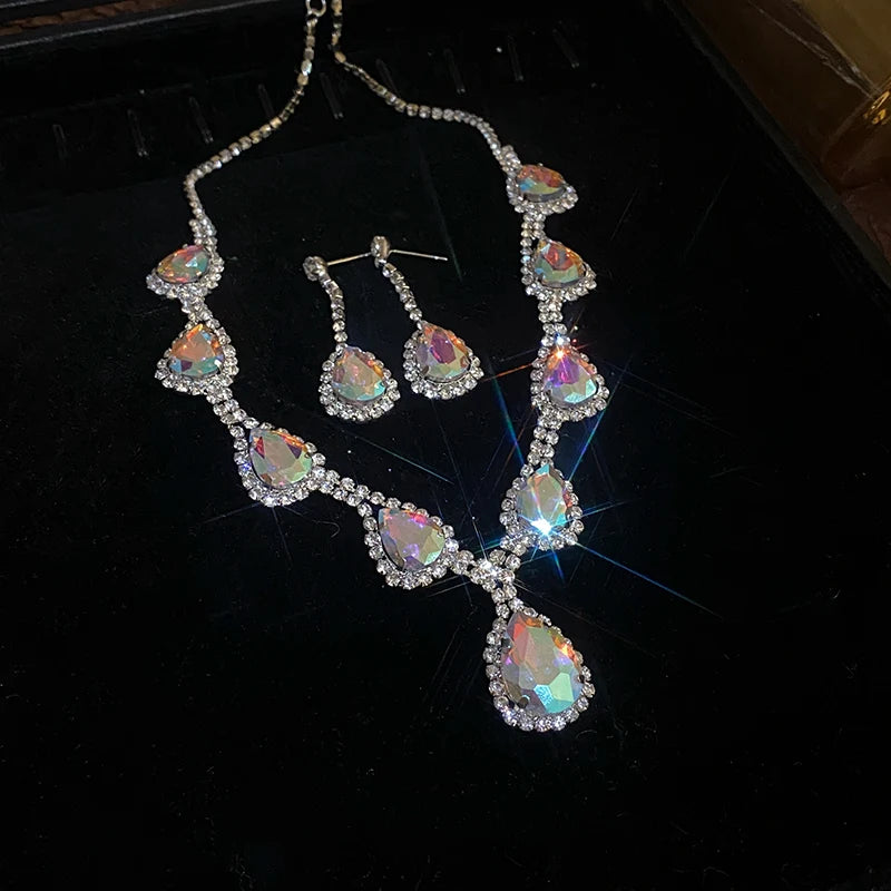 Set di collana e orecchini con strass rossi intarsiati, di lusso leggero, collana girocollo a goccia, set di gioielli per feste di nozze da sposa