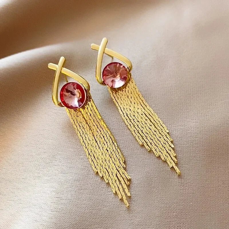 Orecchini pendenti da donna con strass a nappa lunga e catene, colore oro, orecchini pendenti delicati con ciondoli, gioielli di moda