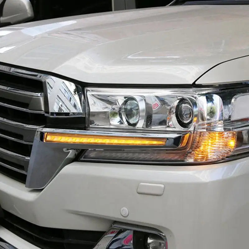 Car Front Grille Headlight Decoration DRL Daytime Running Light Dynamic Turn Signal for Toyota Land Cruiser LC200 2016-2021