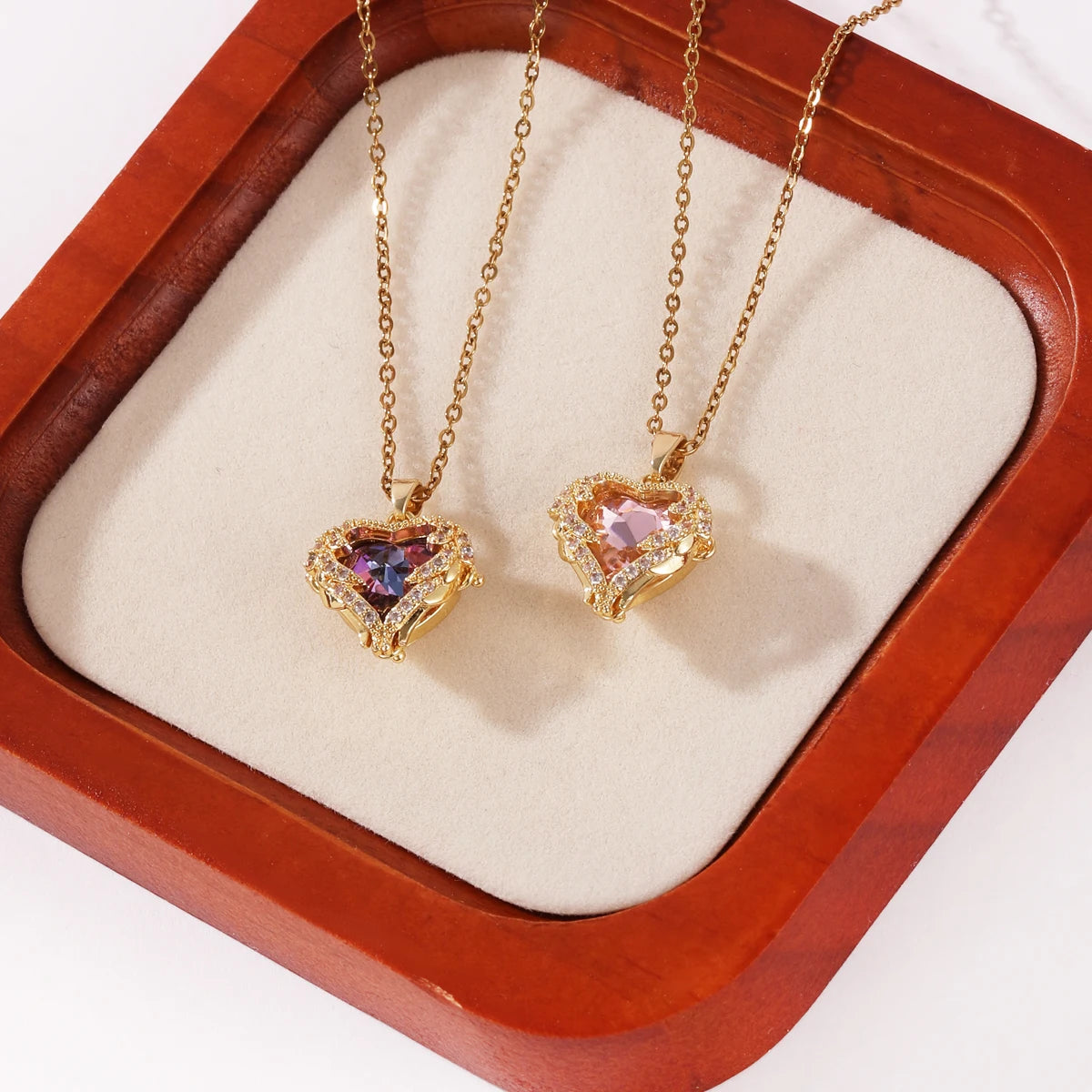 Collana Pendente Cuore Oceano in Cristallo Colorato di Lusso Top per Donna Trendy Gioielli in Acciaio Inossidabile 316L Catena da Collo Femminile per Matrimonio