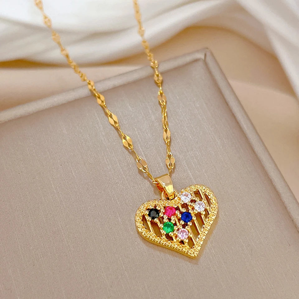 ZAKOL Klassieke Goudkleurige Roestvrijstalen Ketting voor Dames Glanzende Zirkoon Geometrische Hart Hanger Kettingen Sieraden Cadeau