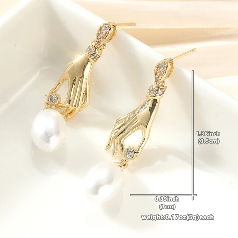 Orecchini pendenti da donna con perla finta, dal design creativo a mano, accessorio di personalità alla moda, gioielli di temperamento per feste quotidiane