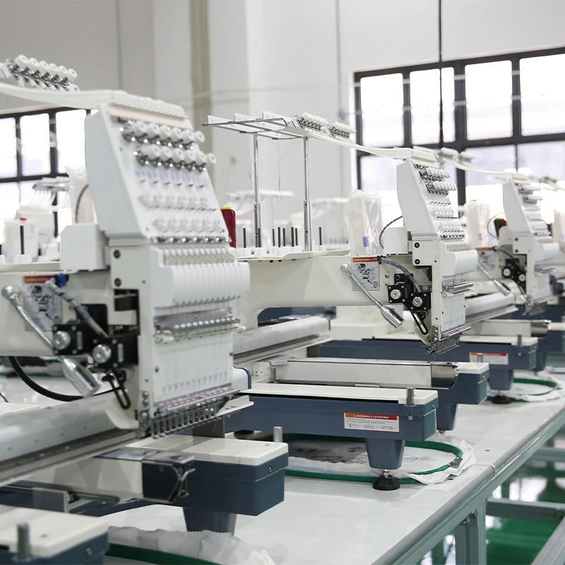 [Più venduto] Macchina da ricamo industriale a testa singola 12 fili di alta qualità, ricamatrice automatica computerizzata per cappelli e digitale