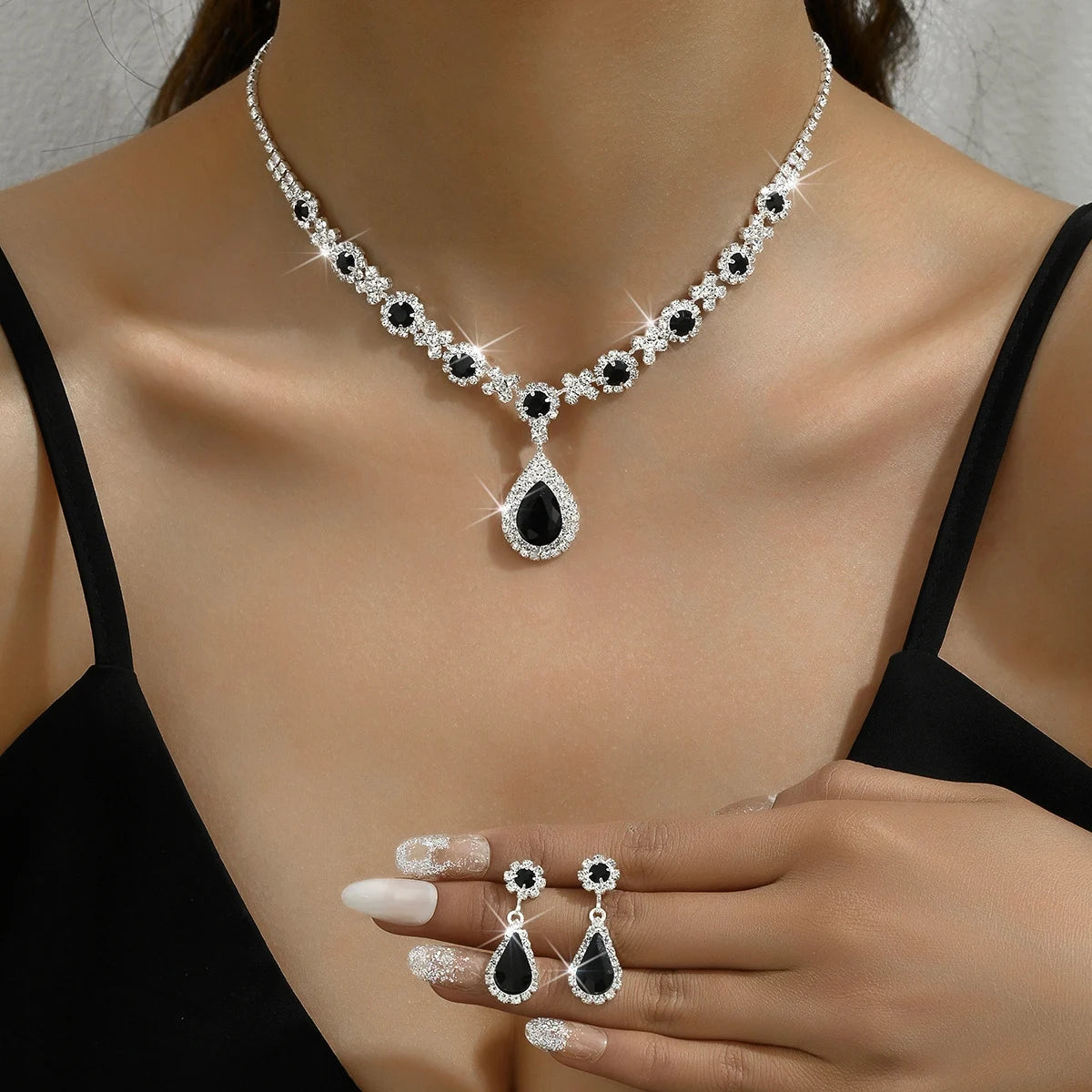 Set di 3 collane a goccia di cristallo da donna con orecchini per abito da sera da sposa