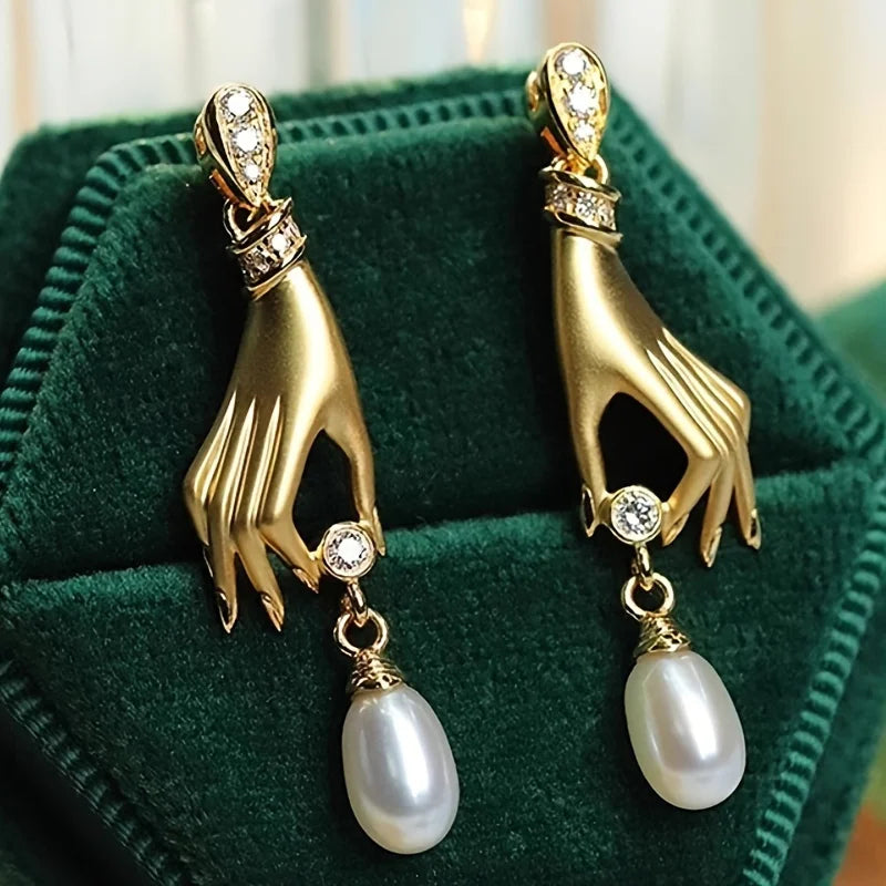 Orecchini pendenti da donna con perla finta, dal design creativo a mano, accessorio di personalità alla moda, gioielli di temperamento per feste quotidiane