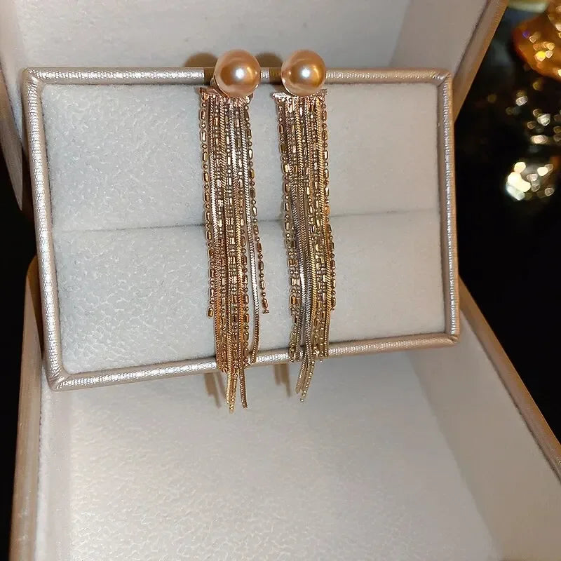 Orecchini pendenti da donna con strass a nappa lunga e catene, colore oro, orecchini pendenti delicati con ciondoli, gioielli di moda