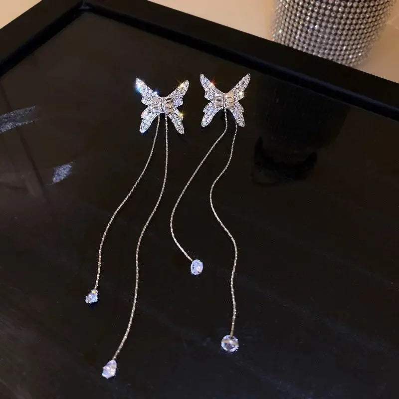 Orecchini pendenti da donna con strass a nappa lunga e catene, colore oro, orecchini pendenti delicati con ciondoli, gioielli di moda
