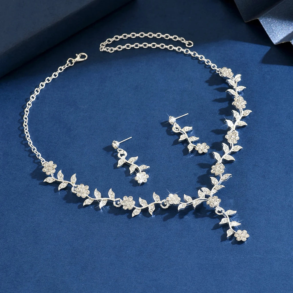Set Gioielli da Donna 3 Pezzi con Collana e Orecchini a Fiore, Ideale per Matrimoni, Feste e Regali Festivi