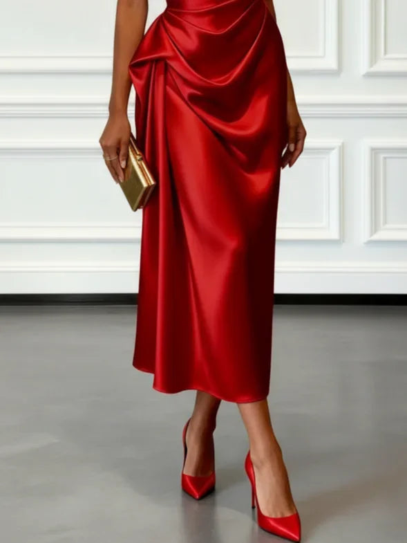 Satijnen midi-jurk met één schouder, geplooide taille, elegante mouwloze feestjurk