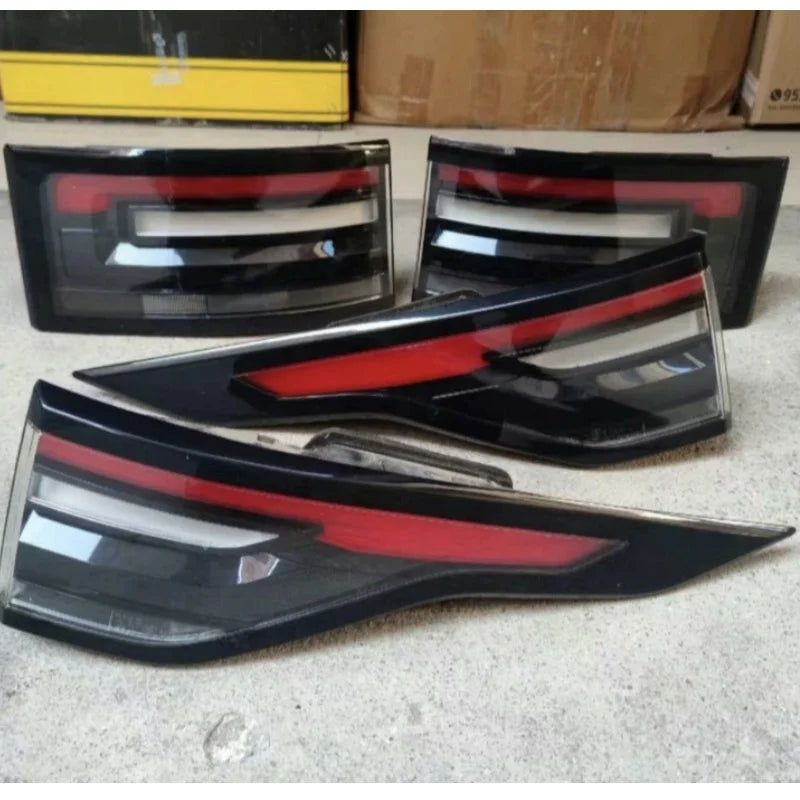 Suitable for Land Rover Discovery 5 L462 left and right brake light tail light rear light original used high quality EU version