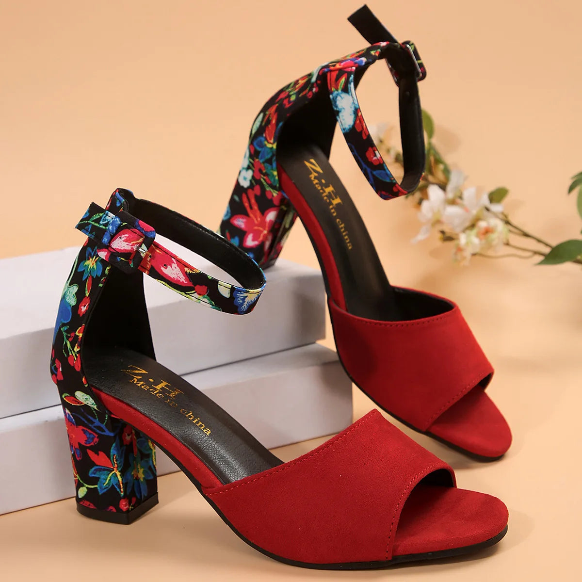 Scarpe estive da donna 2026 Sandali alti con stampa floreale vintage, open toe, tacco alto, casual, con fibbia alla caviglia