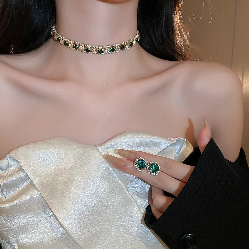 Set di collana e orecchini da donna decorati con strass, gioielli alla moda, accessori eleganti per feste e per decorare il tuo abbigliamento quotidiano