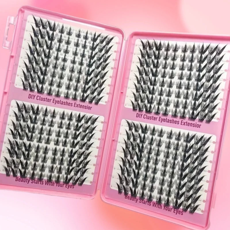 320 clusters of high-capacity nine-tailed rabbit fur eyelashes with supernatural rabbit fur effect. These eyelashes are reusable