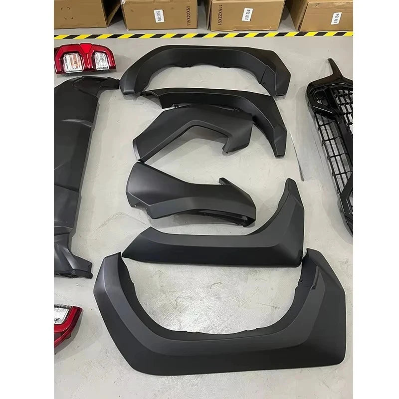 KLT High Quality Facelifts ABS Grille Black Body Kit GR Sport Conversion Car Bumper 2020-2022 Hilux Body Kit