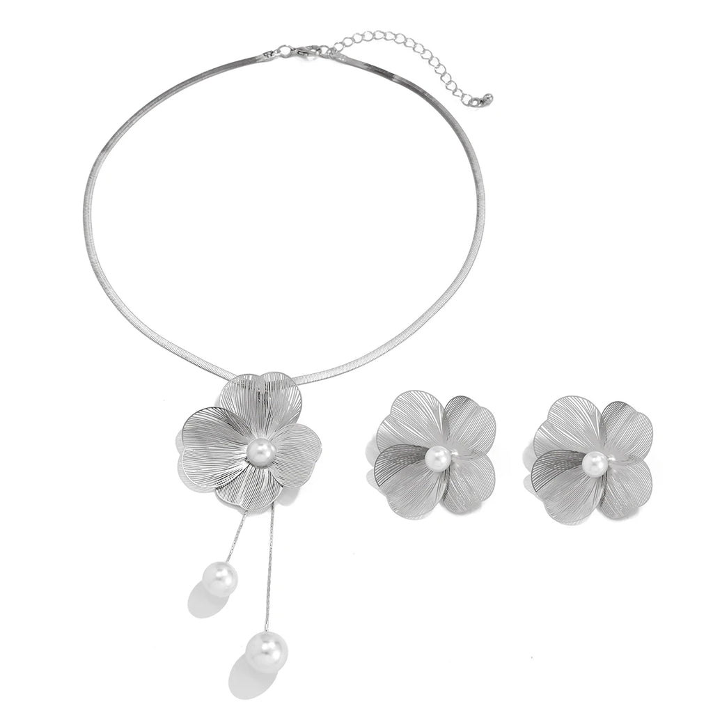 Ingemark Romantico Fiore Petalo Imitazione Perla Ciondolo Girocollo Orecchini a Perno Donna Alla Moda Kpop Set Gioielli Catena Serpente