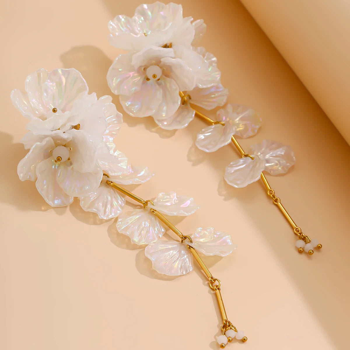 Ingemark Creative Punk Torques Catena Collana Donna Orecchini Pendenti con Fiori Bianchi Eleganti Gioielli da Sposa