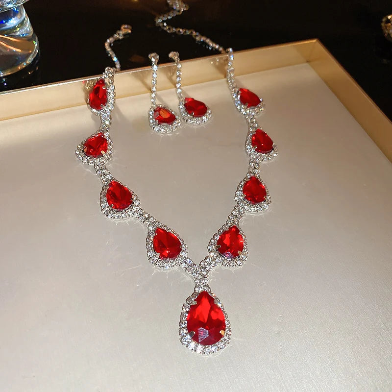 Set di collana e orecchini con strass rossi intarsiati, di lusso leggero, collana girocollo a goccia, set di gioielli per feste di nozze da sposa