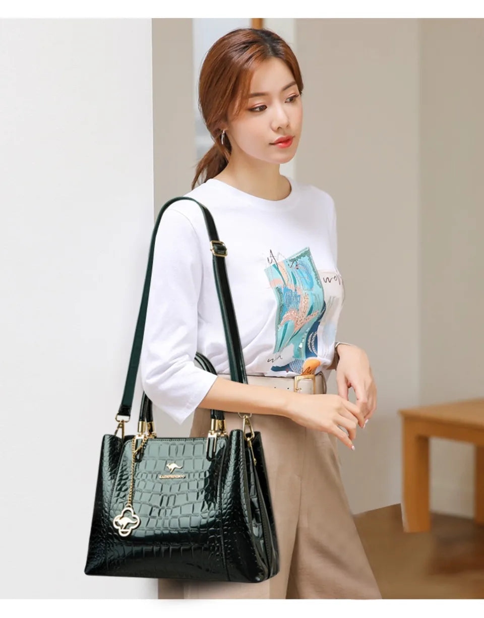 KAIDIFEINIROO Borsa a tracolla casual con marchio Kangaroo in pelle PU ad olio Borsa a mano da donna Borsa a tracolla a grande capacità a tre strati