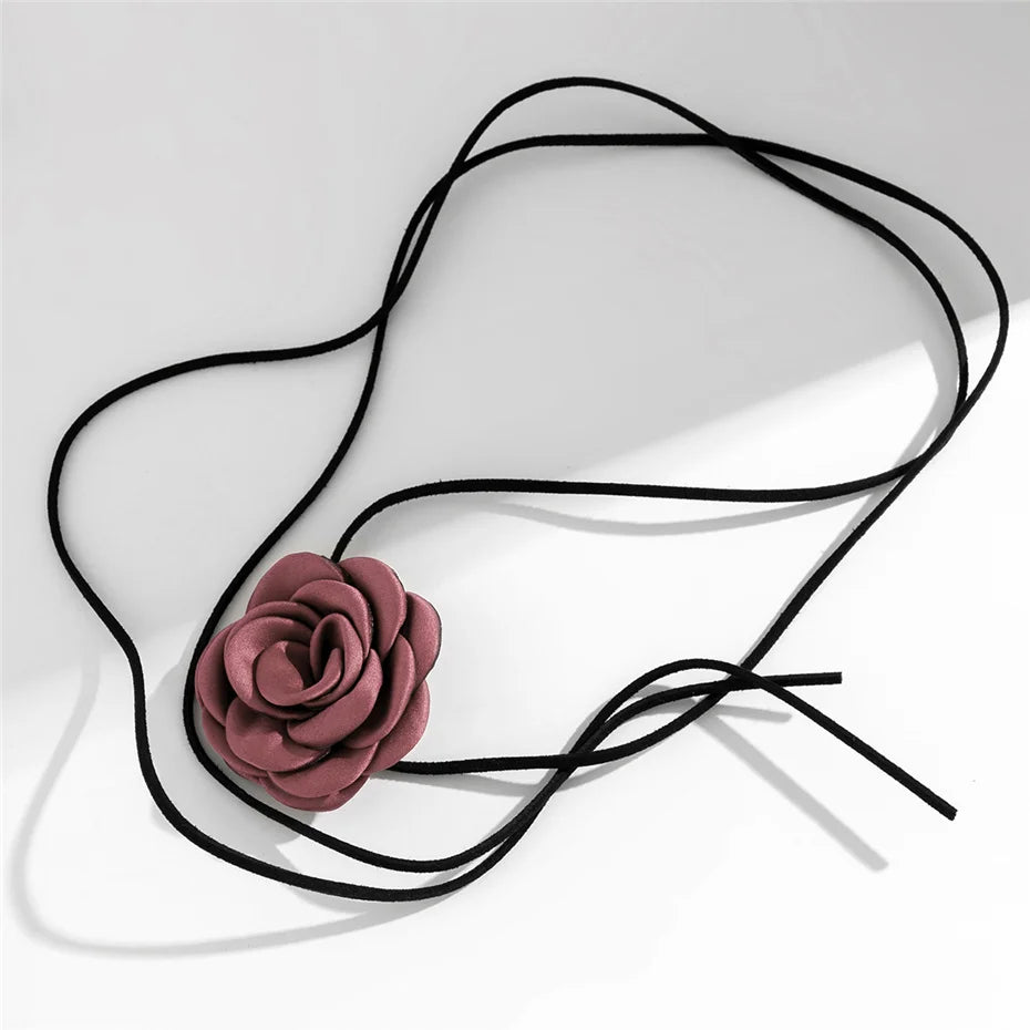 Collana girocollo con catena alla clavicola in corda regolabile in stile gotico romantico a forma di rosa grande, per donne e ragazze, accessori Y2K, stile coreano