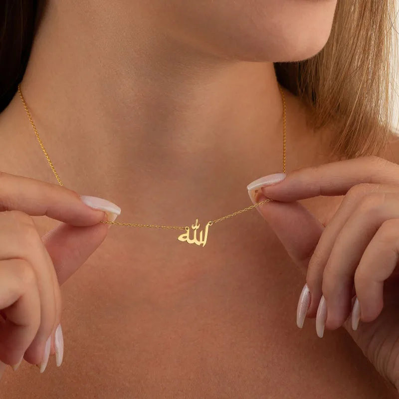 Lettera alla moda di Dio in arabo Collane da donna Gioielli islamici Acciaio inossidabile Dio arabo Allah Ciondolo Collana Collier Femm