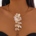 Ingemark Creative Punk Torques Catena Collana Donna Orecchini Pendenti con Fiori Bianchi Eleganti Gioielli da Sposa