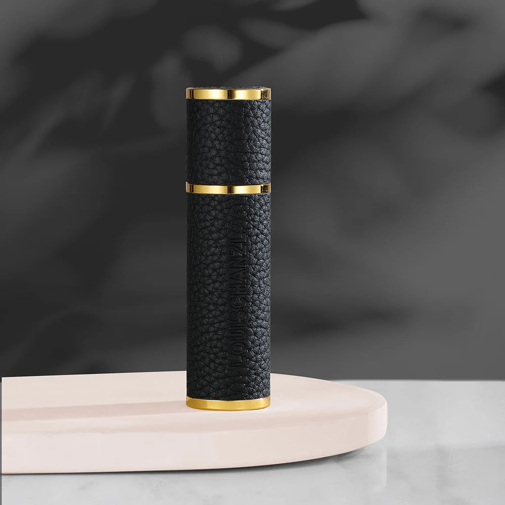Louischanzl magneet Parfum Verstuiver Draagbare lederen Verstuiver voor aan boord Strakke afdichting Reizen Parfum Spray cadeau 5ml