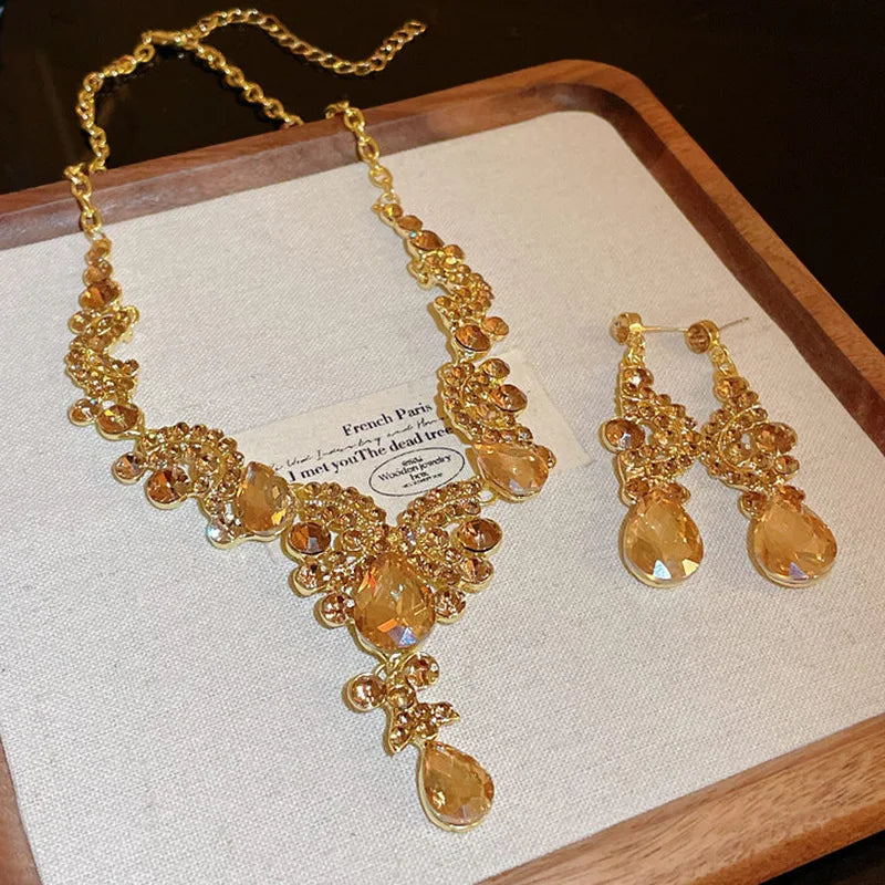 Ingelegde Rode Strass Ketting Oorbellenset Voor Vrouwen Licht Luxe Waterdruppel Choker Ketting Bruids Feest Juwelensets