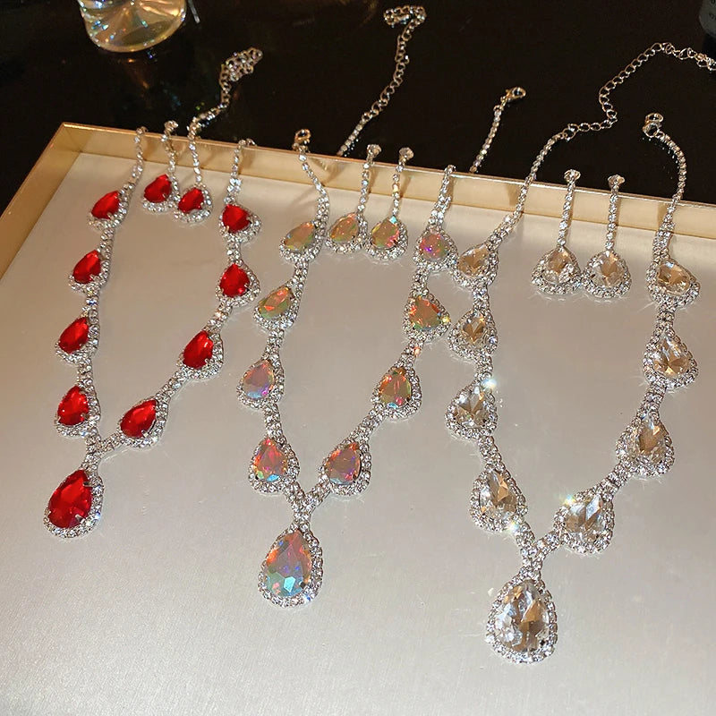 Set di collana e orecchini con strass rossi intarsiati, di lusso leggero, collana girocollo a goccia, set di gioielli per feste di nozze da sposa