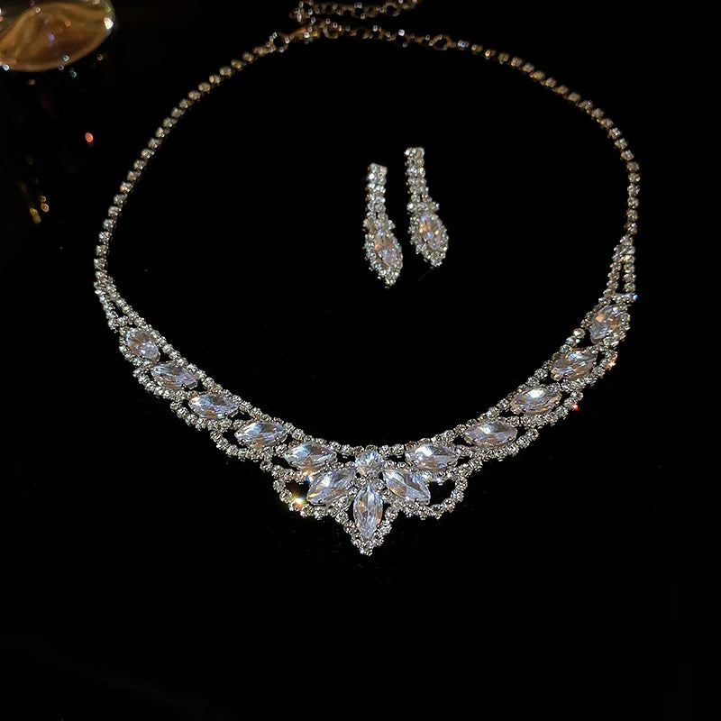 Collana con strass lucidi e orecchini a goccia grandi per donna, Set di gioielli da sposa per abiti da sera