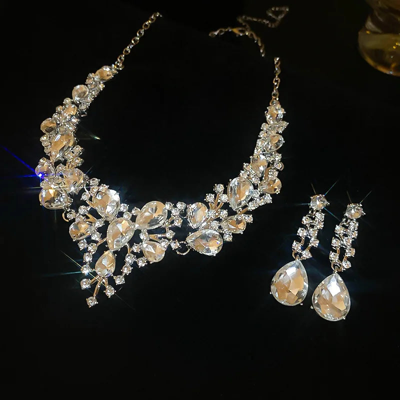 Ingelegde Rode Strass Ketting Oorbellenset Voor Vrouwen Licht Luxe Waterdruppel Choker Ketting Bruids Feest Juwelensets