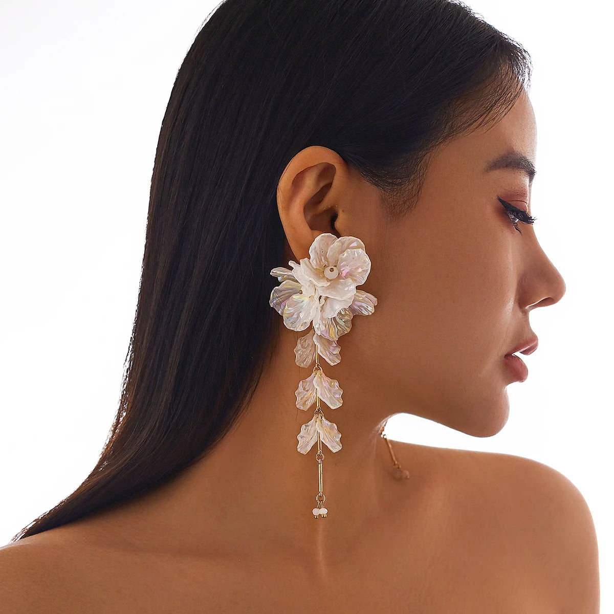 Ingemark Creative Punk Torques Catena Collana Donna Orecchini Pendenti con Fiori Bianchi Eleganti Gioielli da Sposa