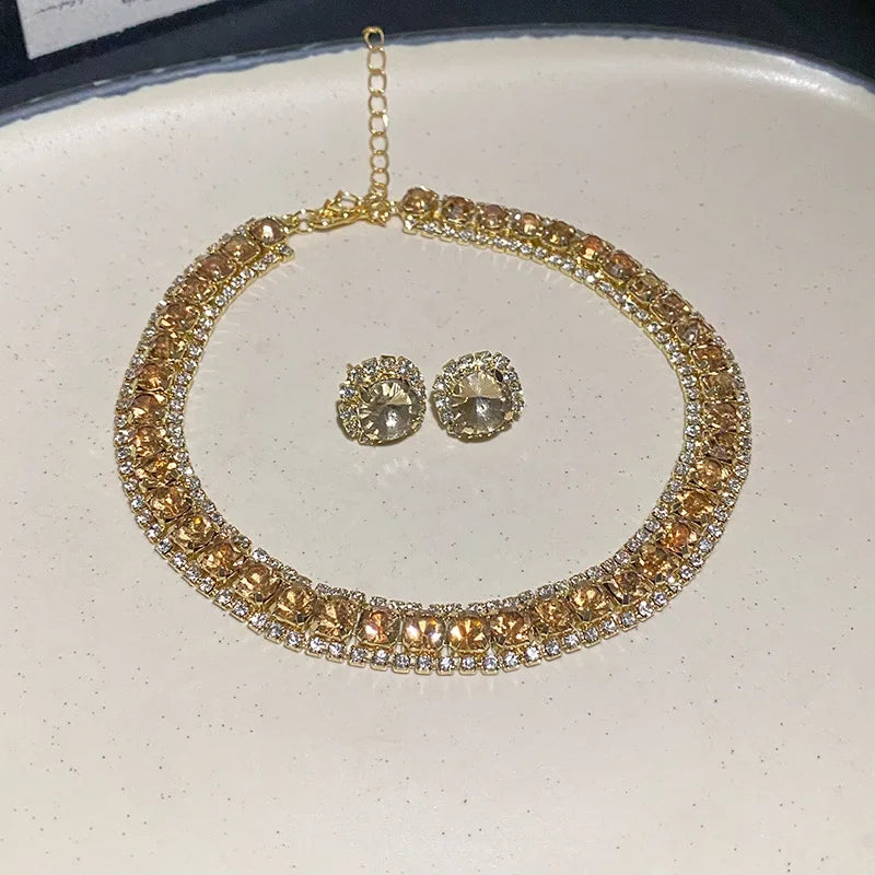 Set di collana e orecchini da donna decorati con strass, gioielli alla moda, accessori eleganti per feste e per decorare il tuo abbigliamento quotidiano