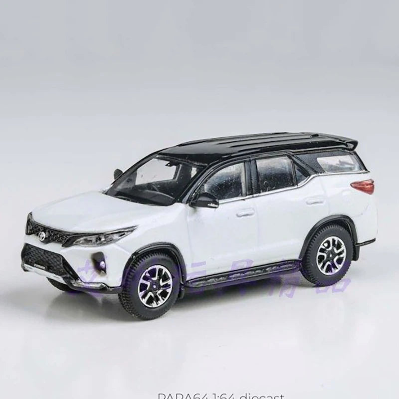 PARA 1:64 Fortuner 2023 Alloy Car Diecasts & Toy Vehicles Car Model Miniature Scale Model Car Toys For Children
