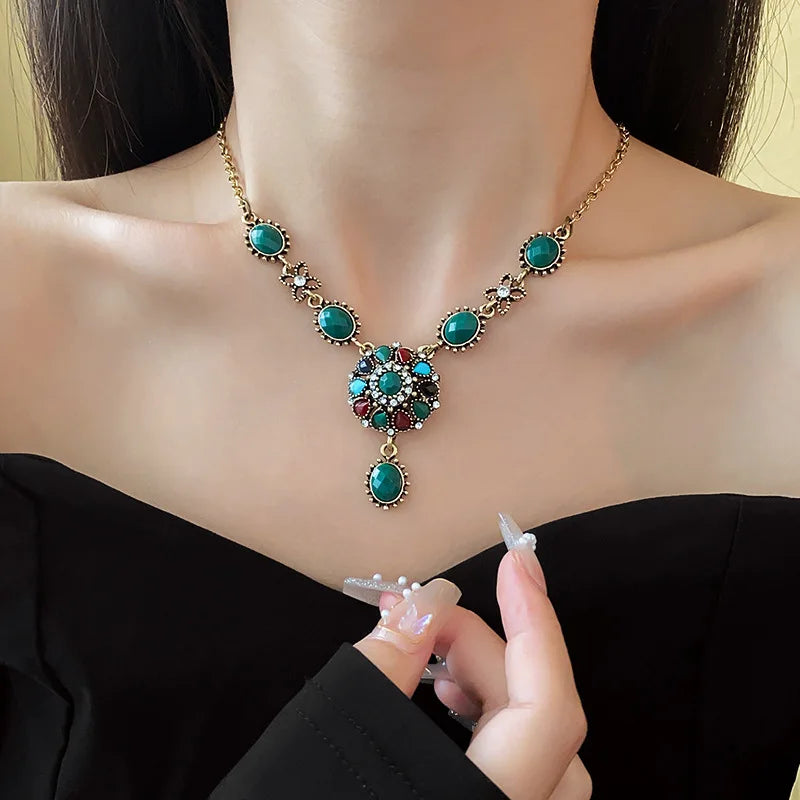 Collane da Donna Colorate con Strass a Goccia Rotonde a Fiore, Catene Girocollo Vintage Raffinate, Gioielli Estetici Delicati, Vendita all'Ingrosso