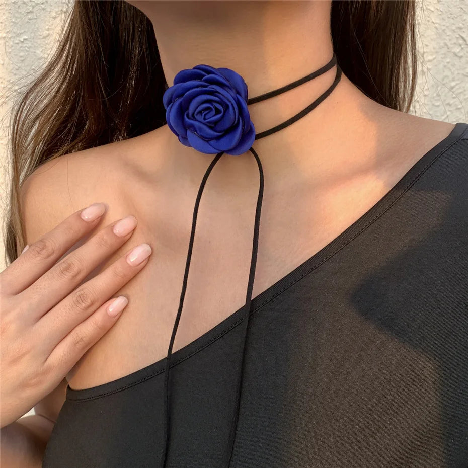 Collana girocollo con catena alla clavicola in corda regolabile in stile gotico romantico a forma di rosa grande, per donne e ragazze, accessori Y2K, stile coreano
