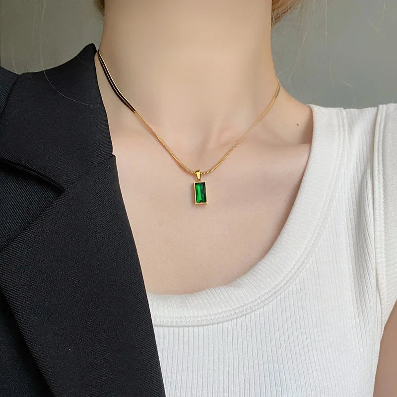 IFYOUOO Set di Collana e Orecchini in Acciaio Inossidabile con Cristallo Verde Quadrato e Zircone per Donne e Ragazze, Nuova Moda Gioielli Inossidabili