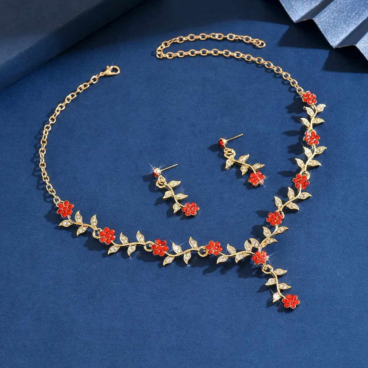 Set Gioielli da Donna 3 Pezzi con Collana e Orecchini a Fiore, Ideale per Matrimoni, Feste e Regali Festivi