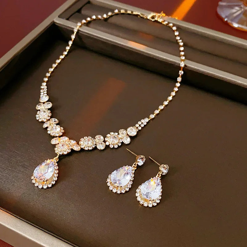 Ingelegde Rode Strass Ketting Oorbellenset Voor Vrouwen Licht Luxe Waterdruppel Choker Ketting Bruids Feest Juwelensets