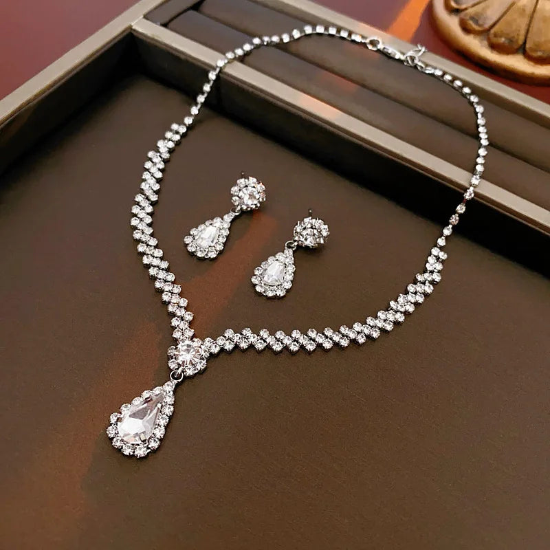 Collana con strass lucidi e orecchini a goccia grandi per donna, Set di gioielli da sposa per abiti da sera