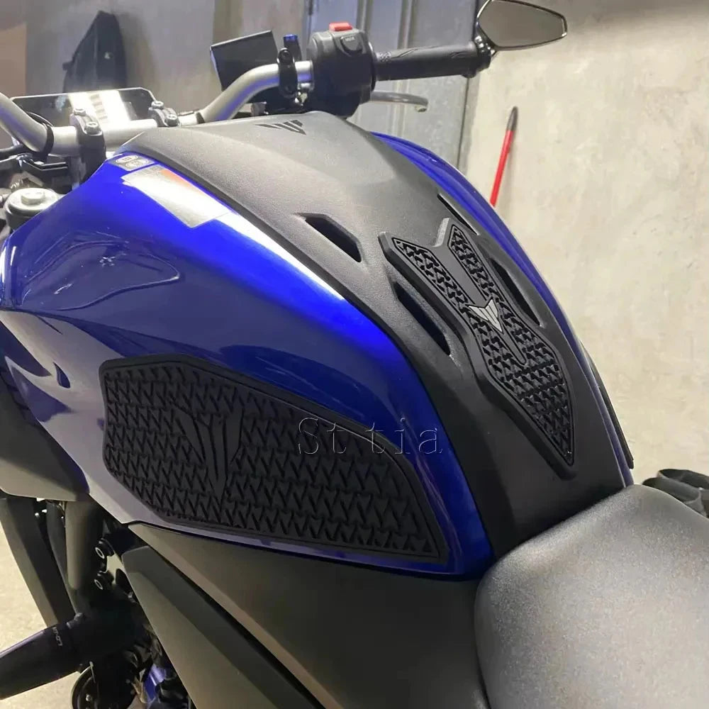 MT-07 2025 New Motorcycle Tank Pad Fit For Yamaha MT-07 MT07 MT 07 MT07 Fuel Tank Pad Non-slip Side Fuel Tank Waterproof Pad