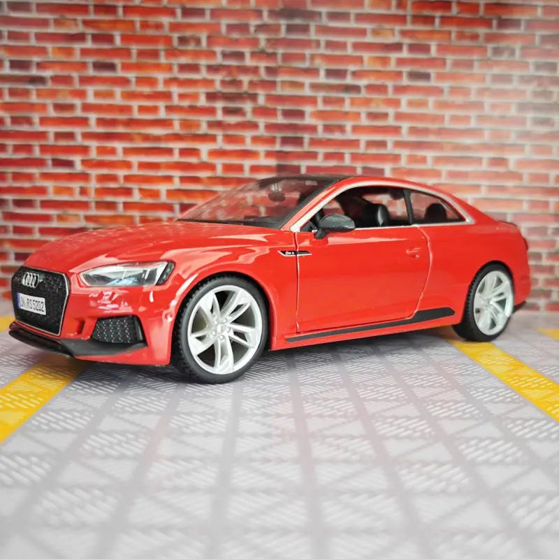 Bburago 1:24 simulation Audi RS5 Coupe alloy car model  doors can be opened suitable for collection and can be given as a gift