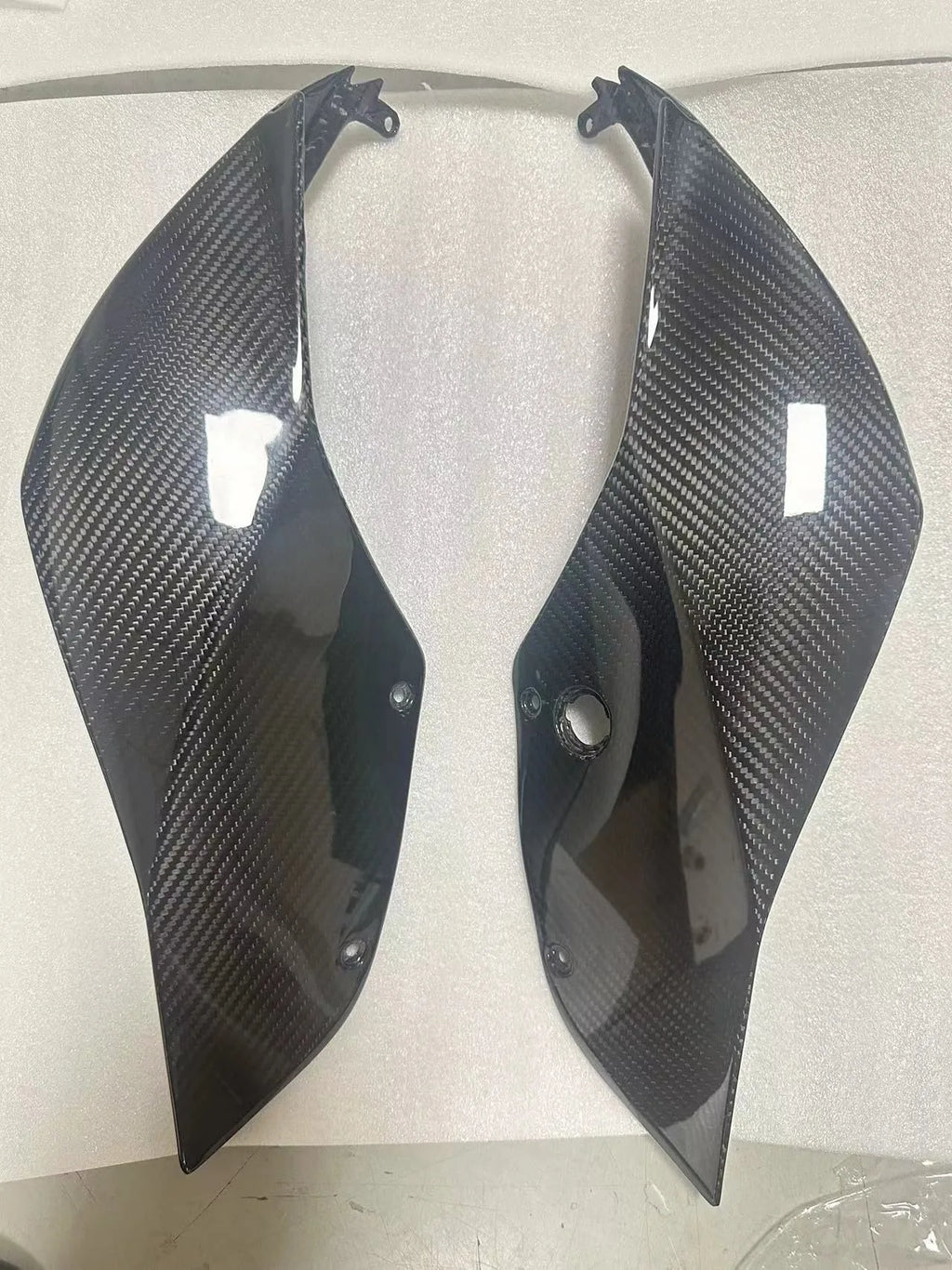 Apply to ducati Panigale V4 V4S V4R 2018 2019 2020 2021 carbon fiber exterior accessories side panel exhaust hood rear cover