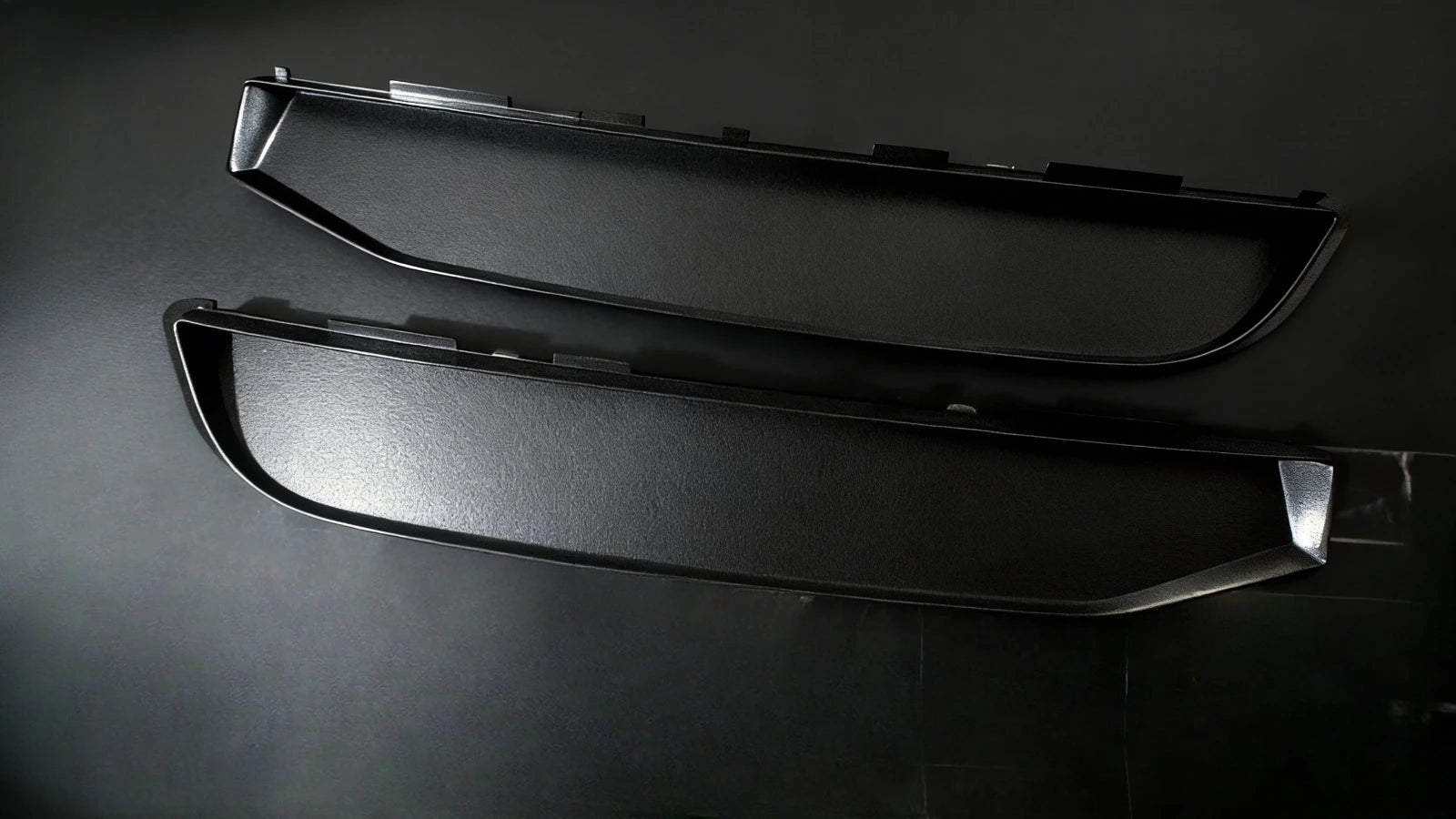 New Rear Bumper Lower Trim Strip Grille For Audi Q5 SQ5 2018 2019 2020 Black Color Car Accessories
